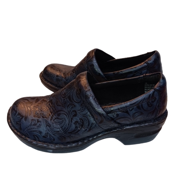 B.O.C. Clogs - Picture 2 of 8